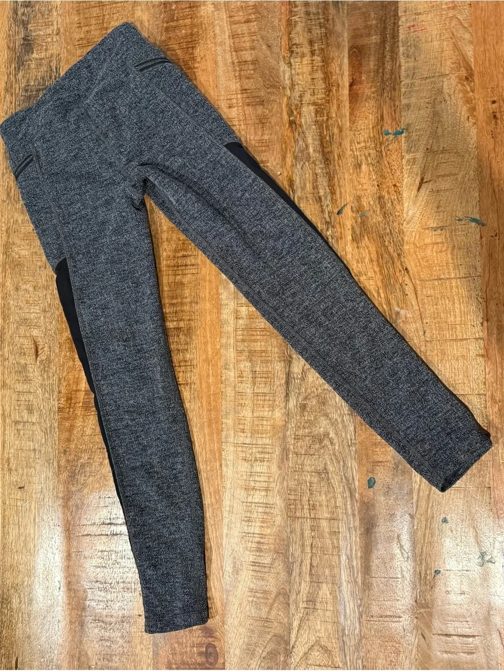 Athleta Girl Black & Grey Zipper Detail Leggings Size Medium 8/10